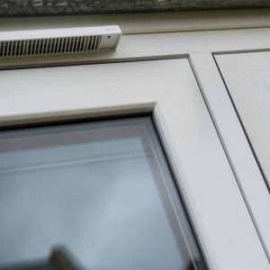 Flush sash window