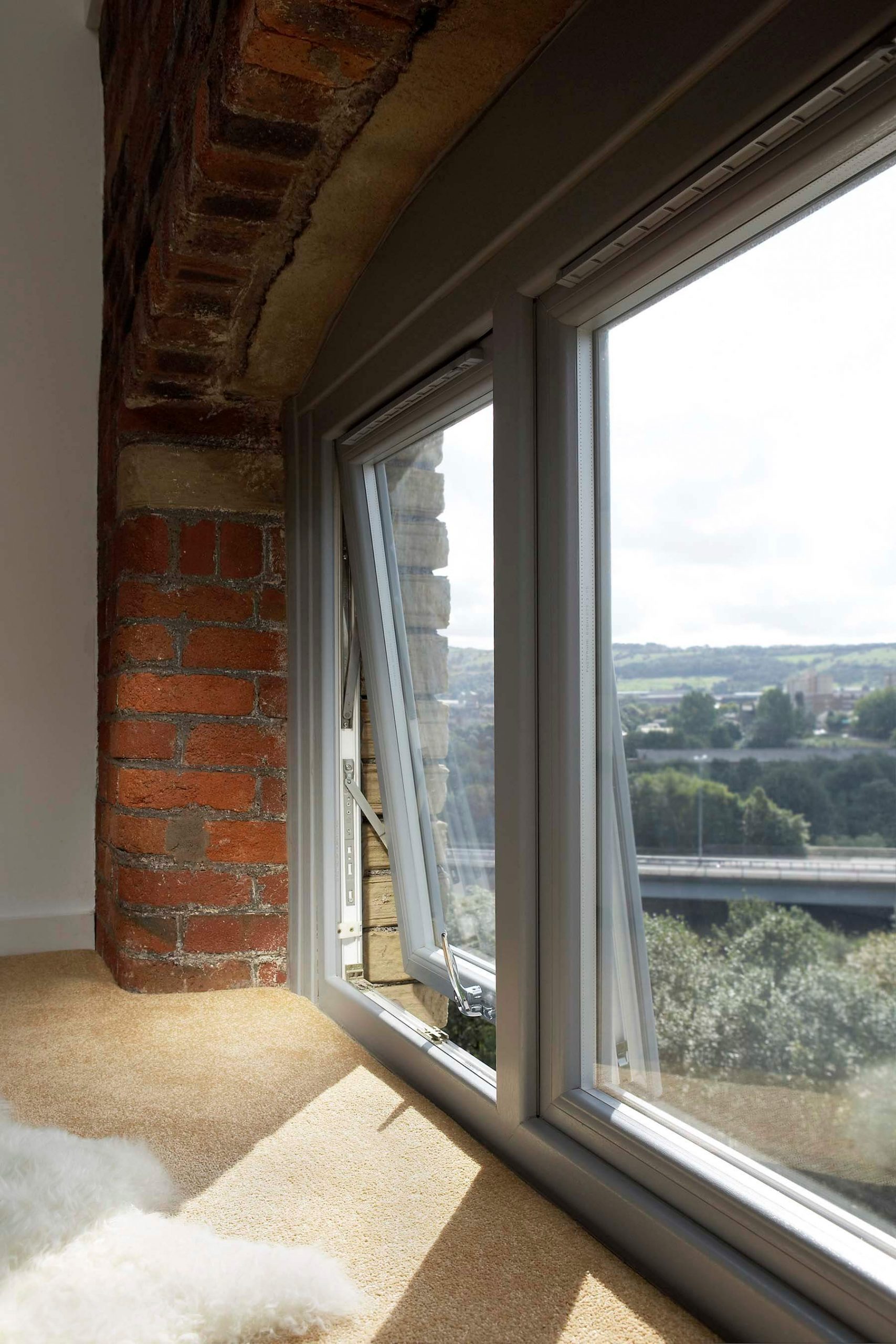 Tilt and turn window